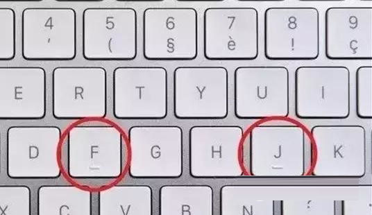 电脑键盘上的F和J键为什么会有凸起的一横？有什么作用？